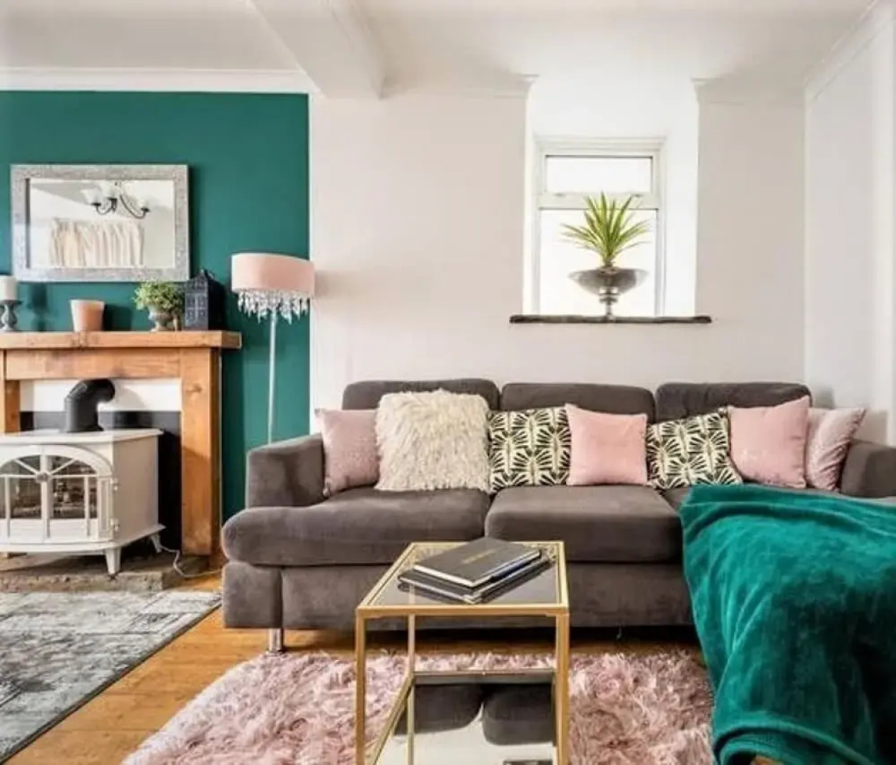 Lovely 3-bed House in Bridgend 7min From Porthcawl