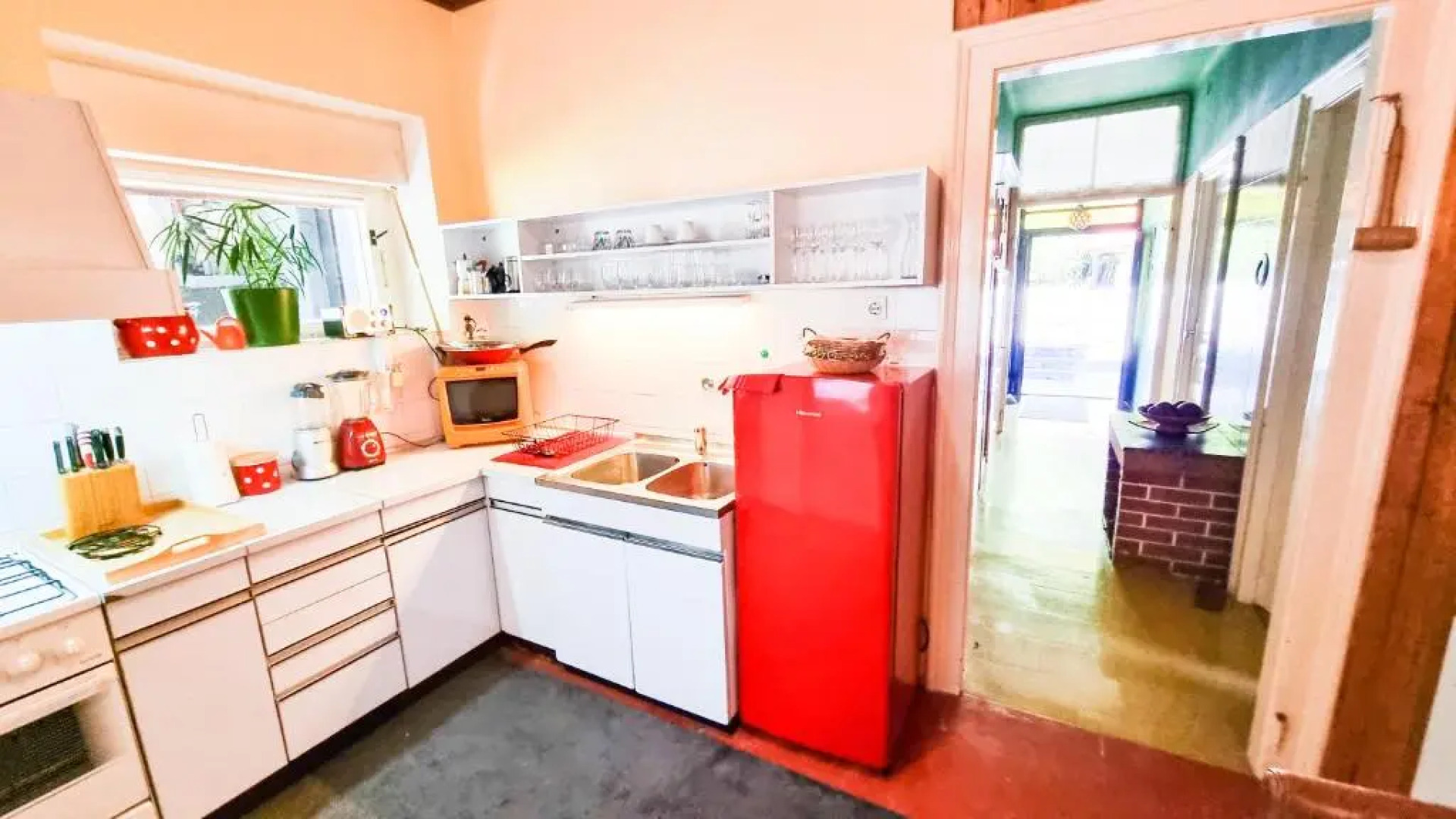 Apartment Zuzi with garden, 300m to the beach