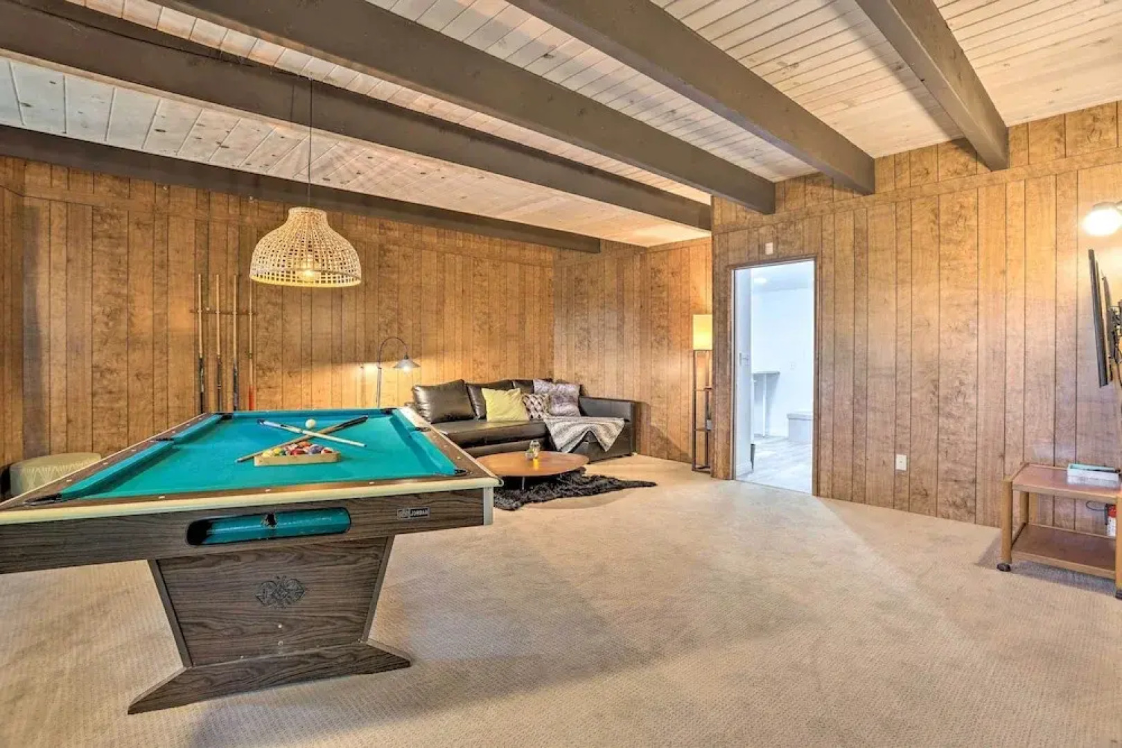 Lake Arrowhead Cabin w/ Mid-century Charm!