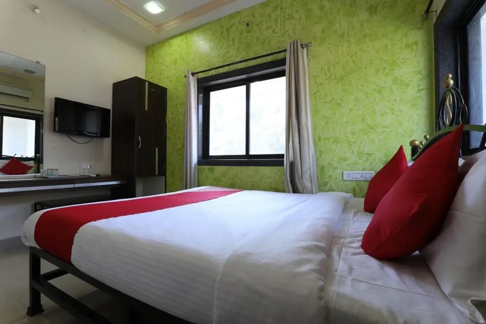 OYO 39535 Pearl Lodging