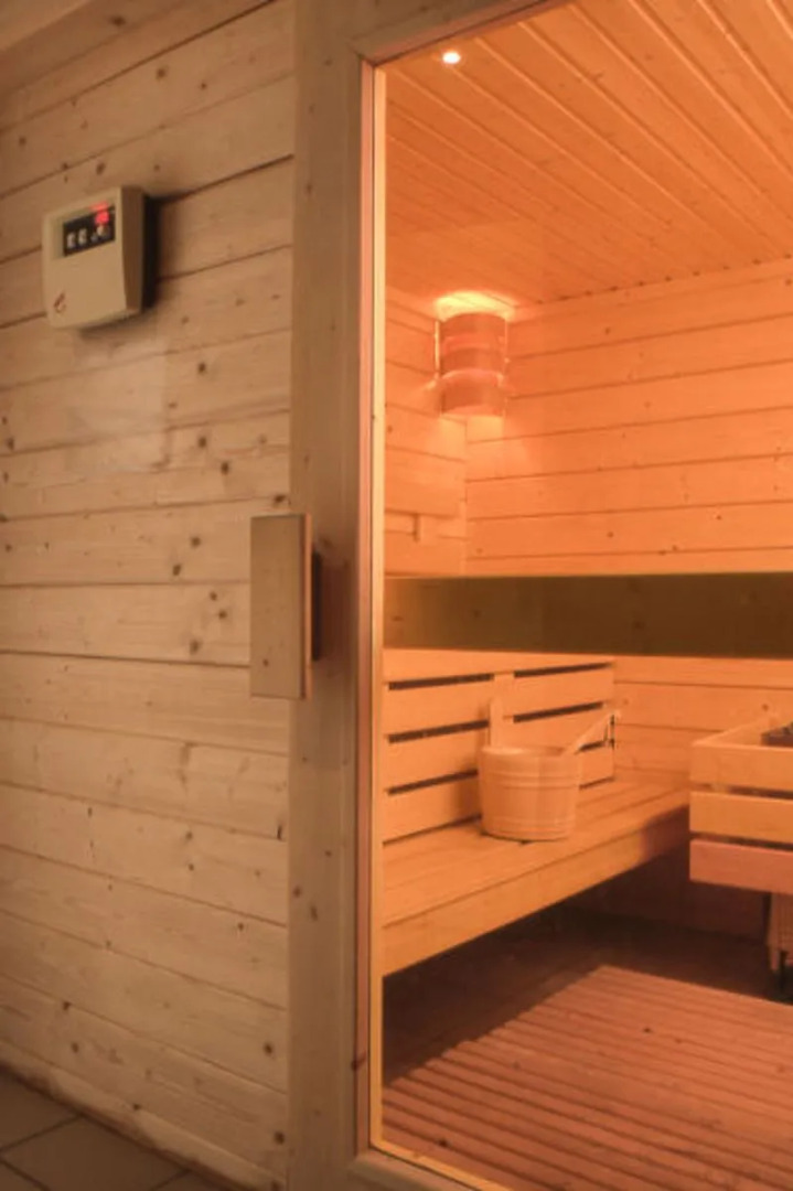 Les Roches Douvres (BCS412)