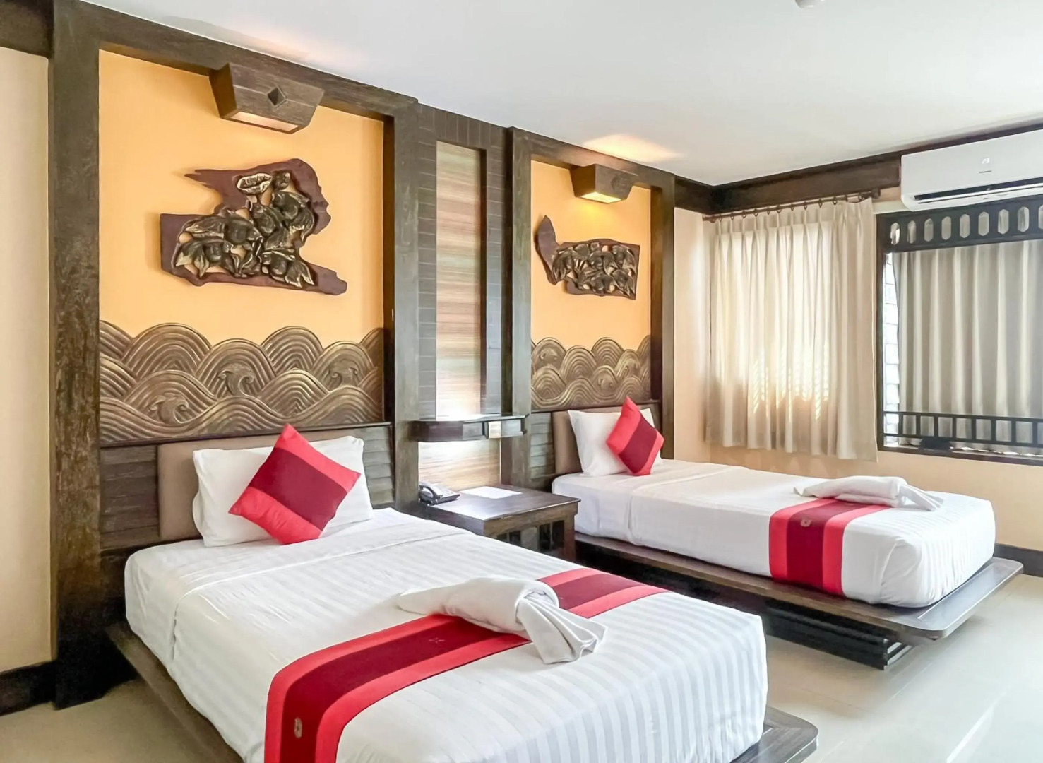 Ruean Phae Royal Park Hotel