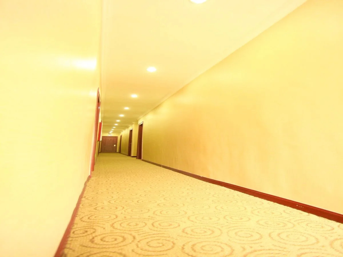 Young-Hi Holiday Inn