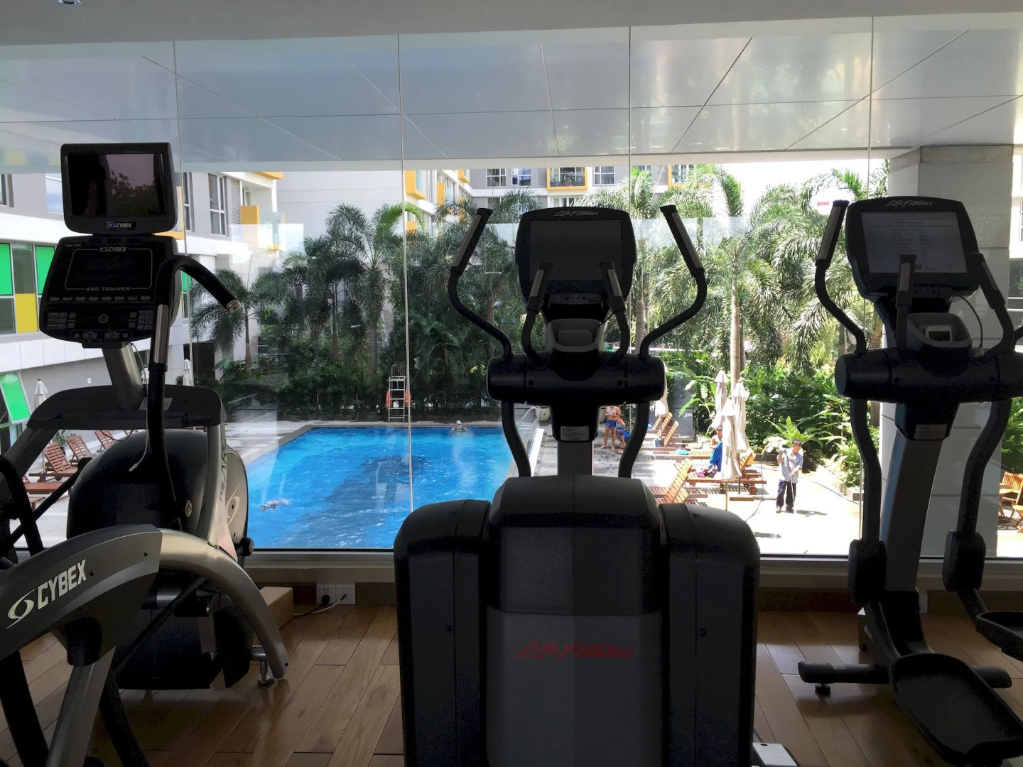 Bluesky Serviced Apartment Airport Plaza