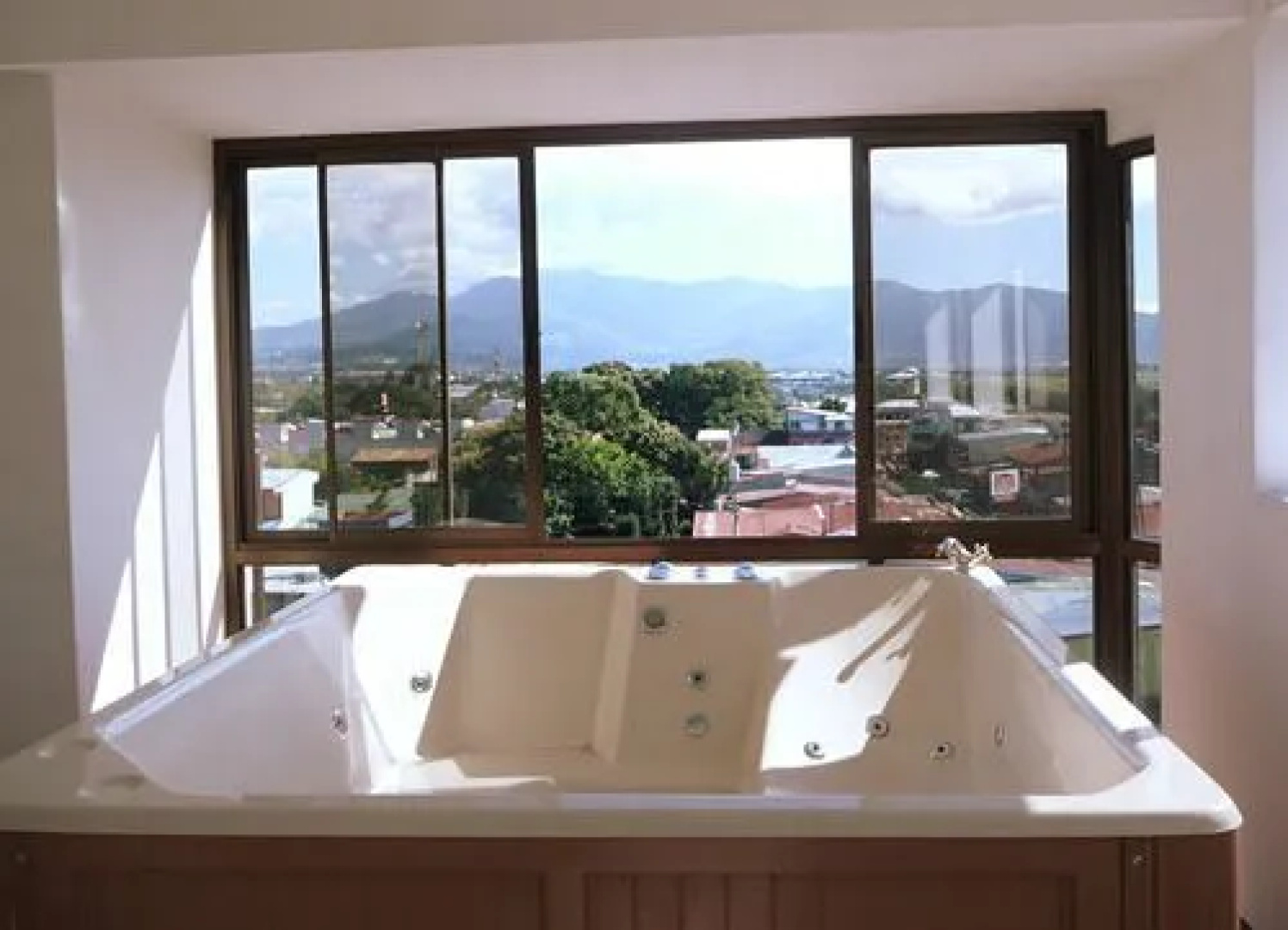 Alajuela Backpackers Airport Hostel