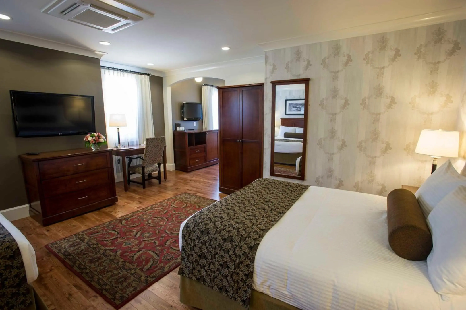 Hume Hotel & Spa