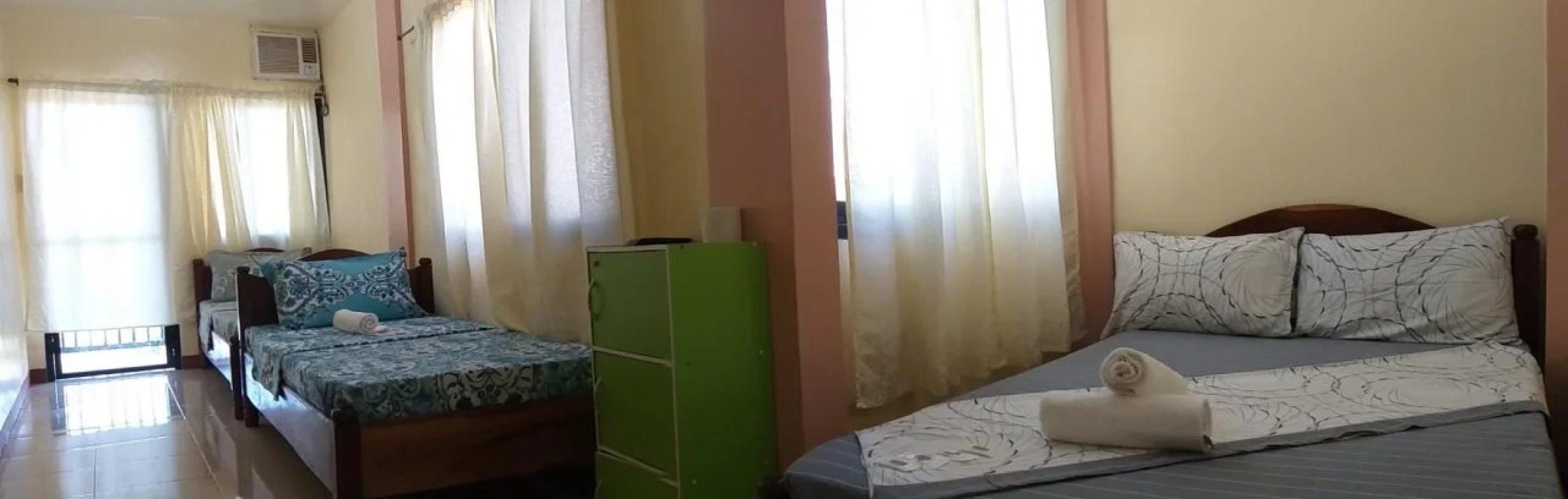 Divine Castle Travelers Inn