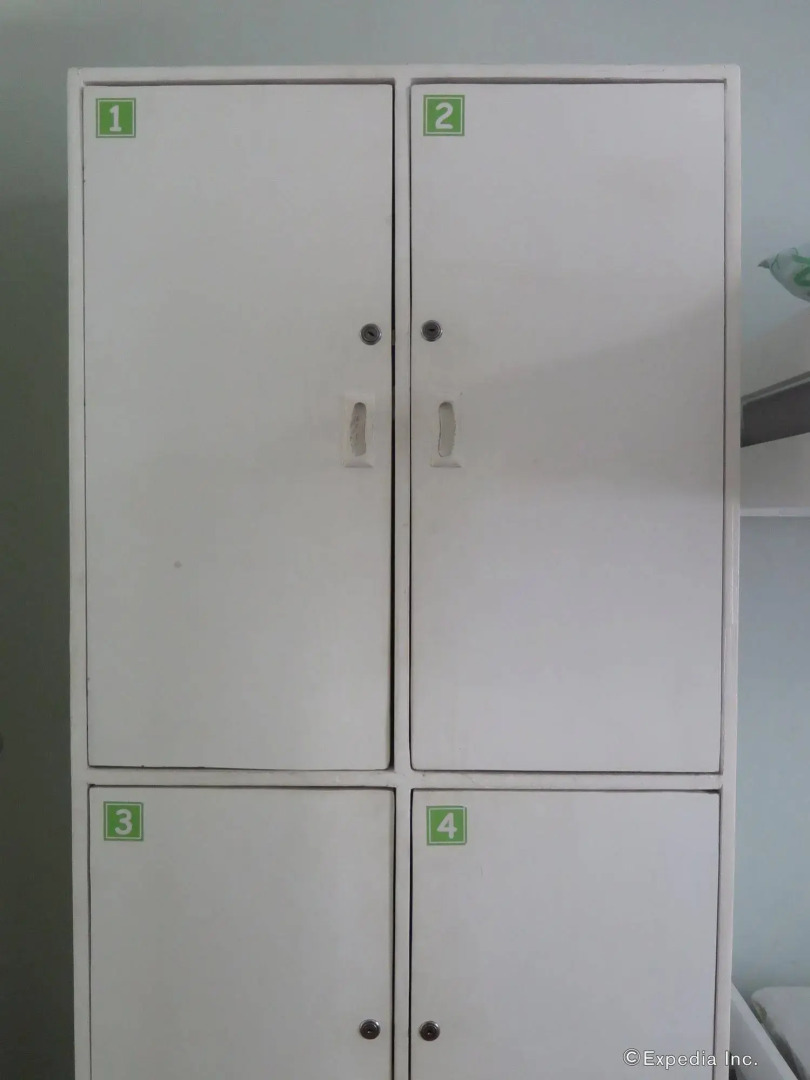 TR3ATS Guest House Bohol - Hostel