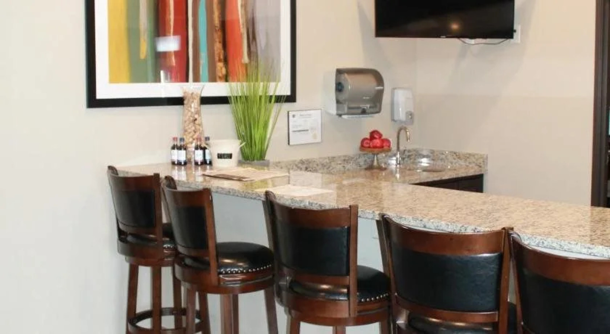 Brookstone Lodge & Suites