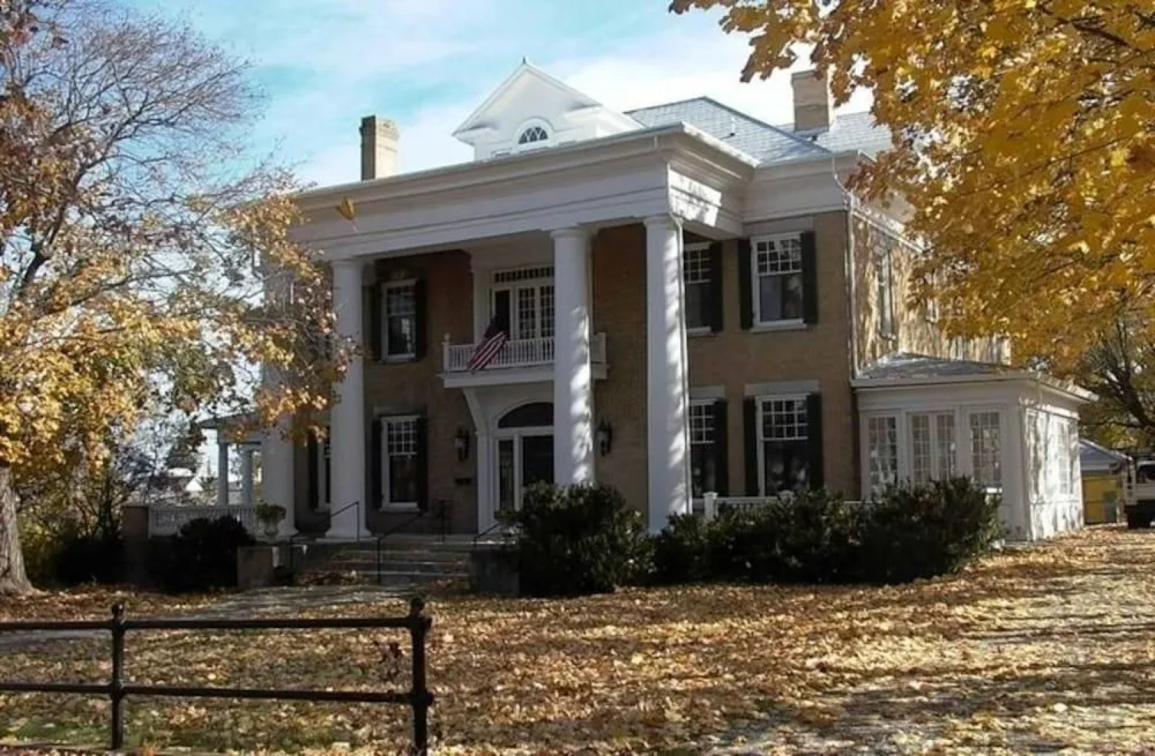 Trinkle Mansion Bed & Breakfast