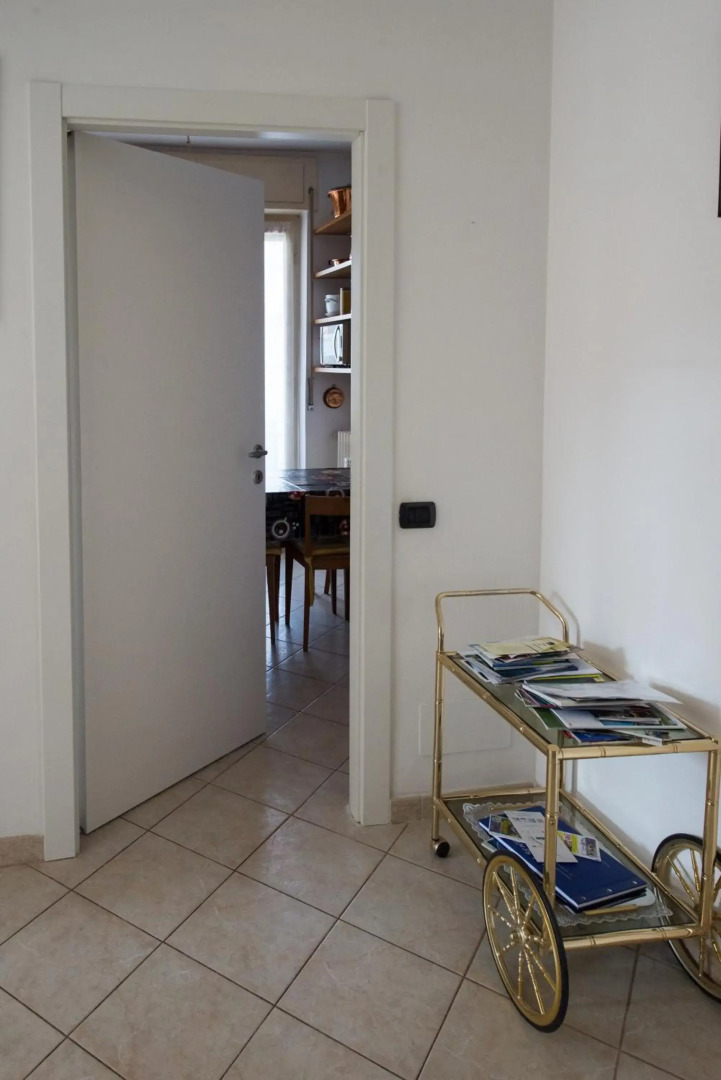 Silky House with Private Parking