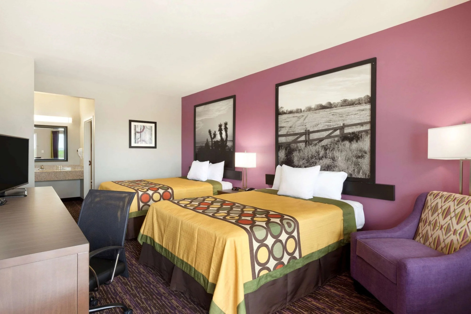 Super 8 by Wyndham Carrizo Springs