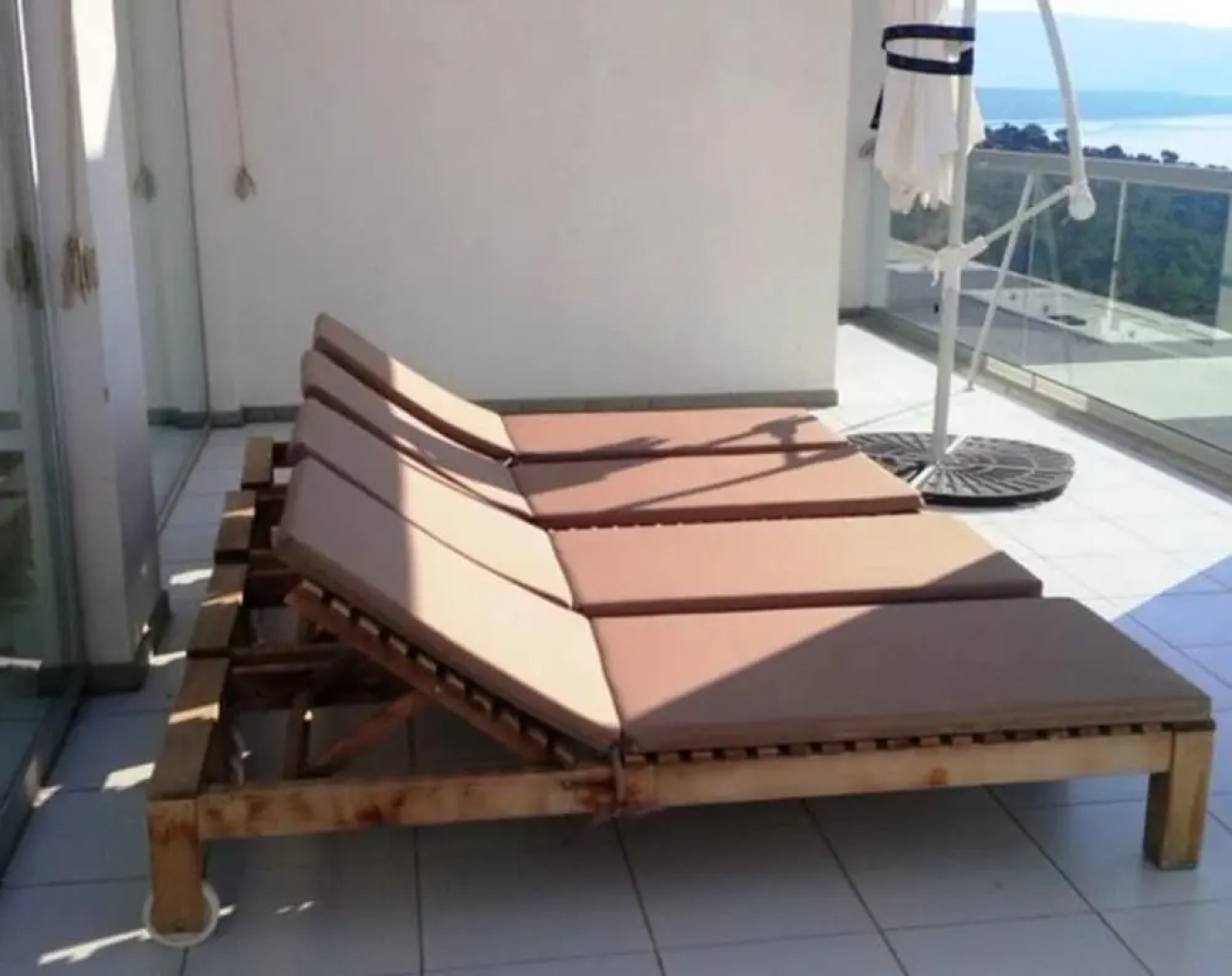 2 Bed Penthouse Apartment With Stunning Sea View