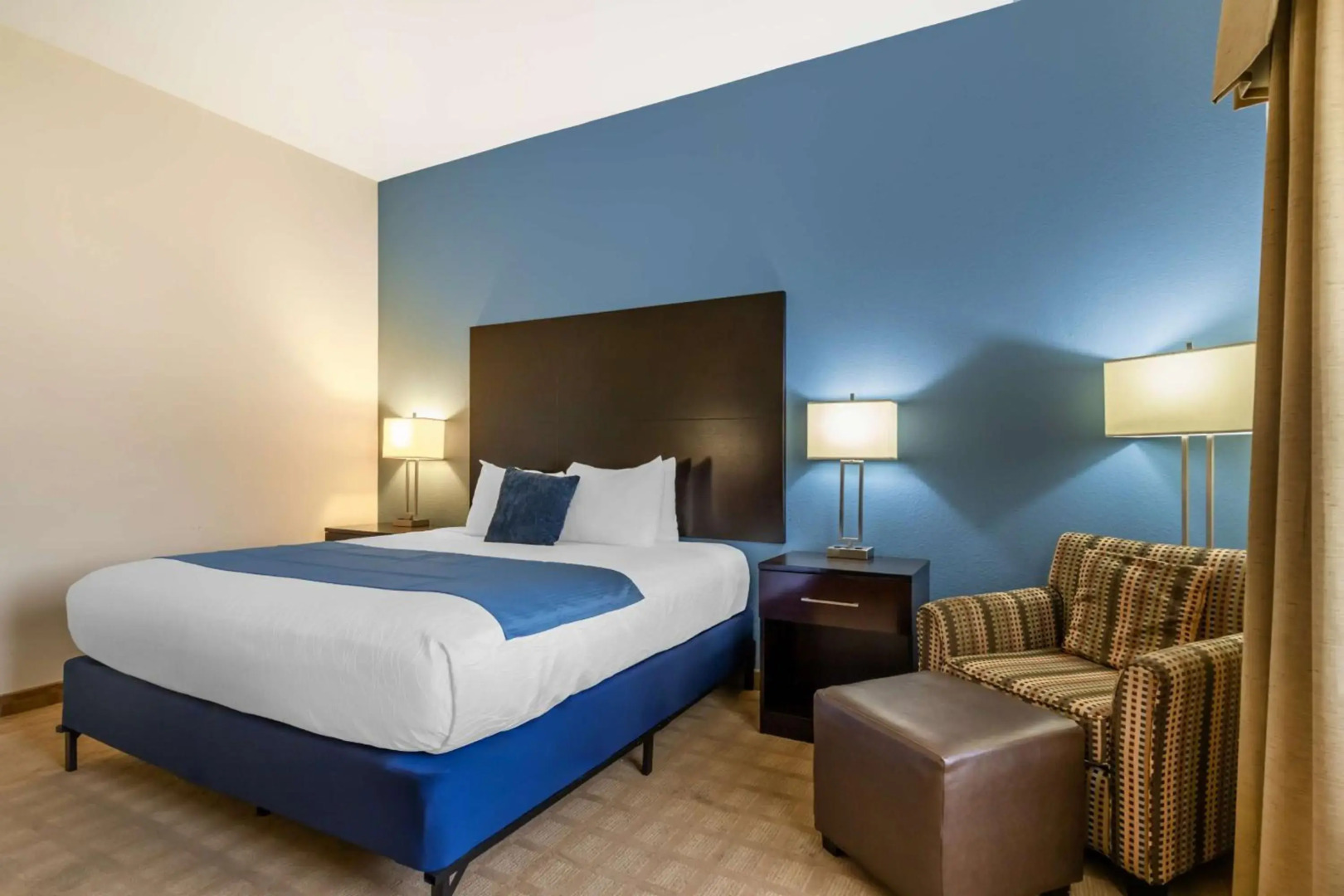 Best Western Plus Lytle Inn & Suites