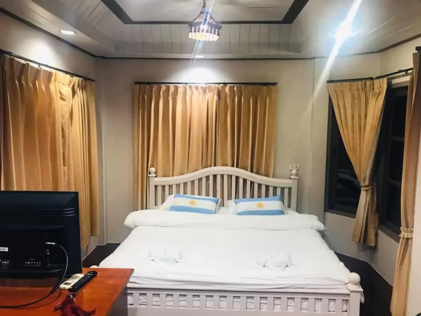 Maiyai Resort - Big Tree