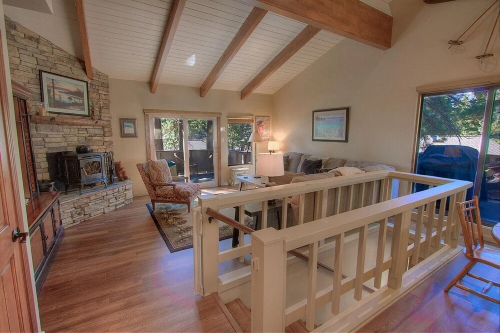 Cozy Bear Lodge 3 Bedroom Home by RedAwning