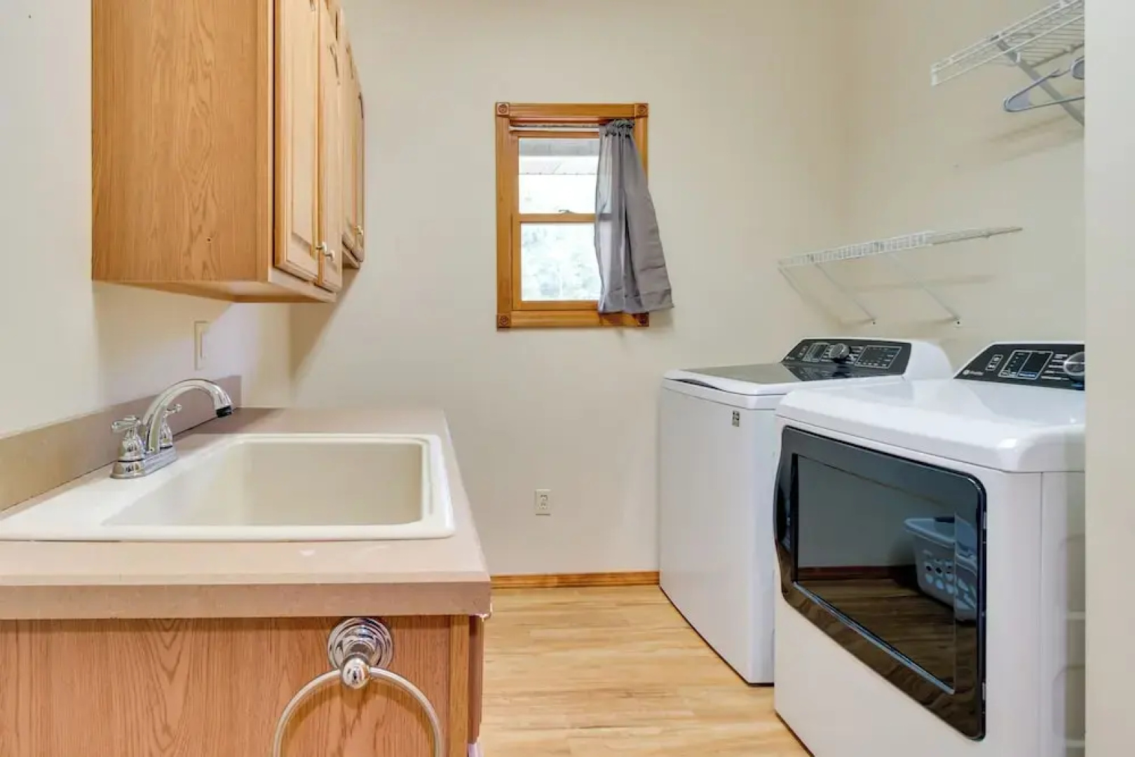 Waterfront Getaway w/ Patio on the White River!