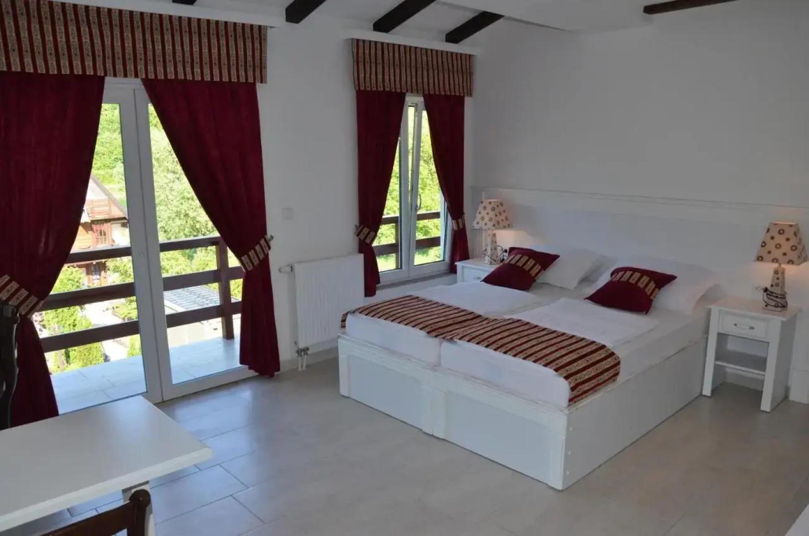 Rooms and Apartments Neron