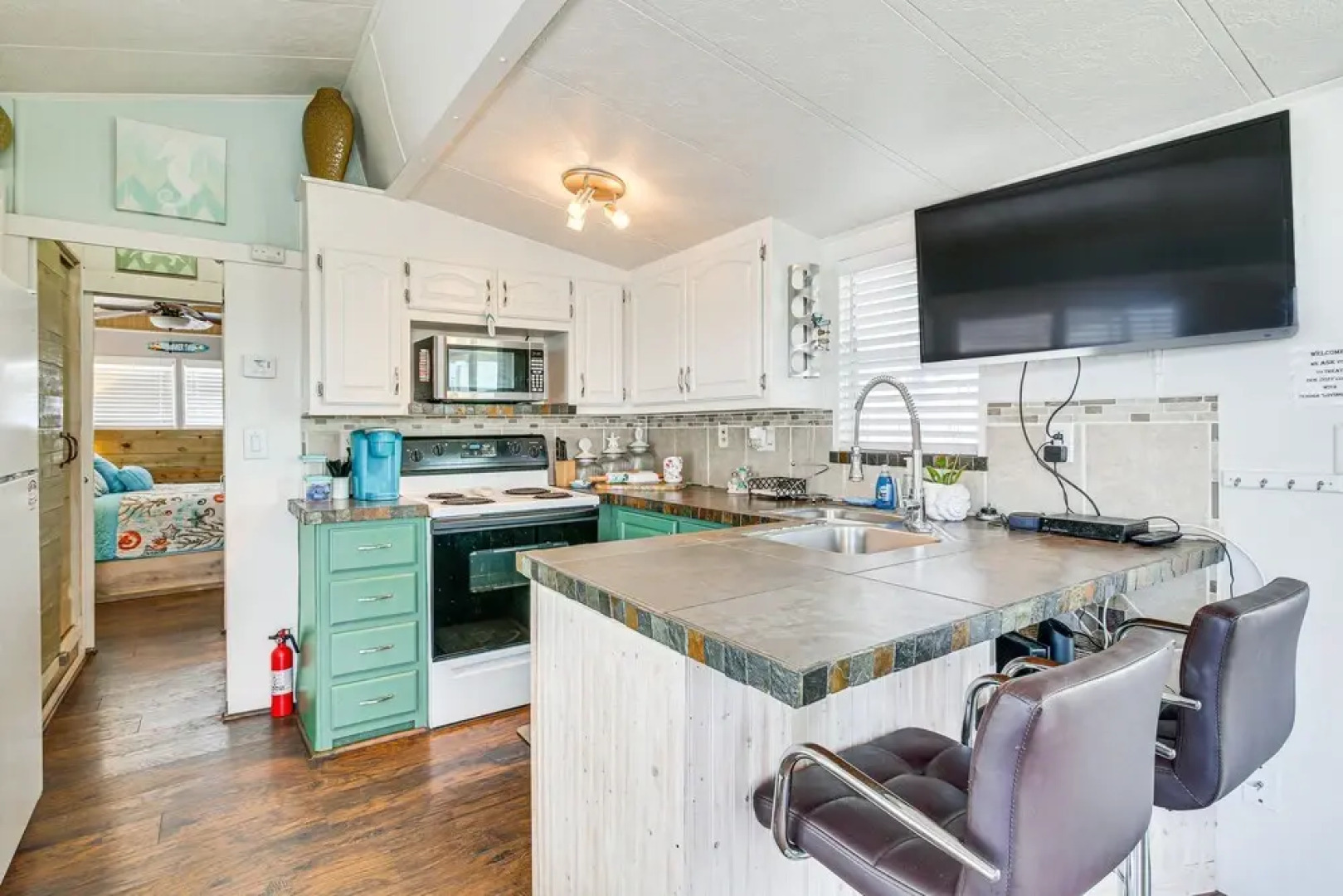 Resort-style Perks & Deck at Port Isabel Home!