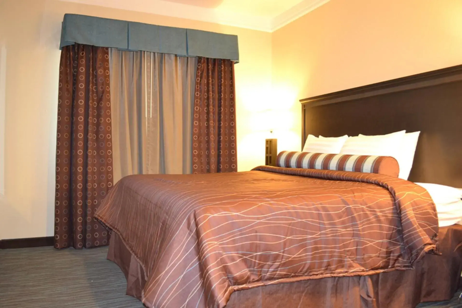 Red River Inn And Suites