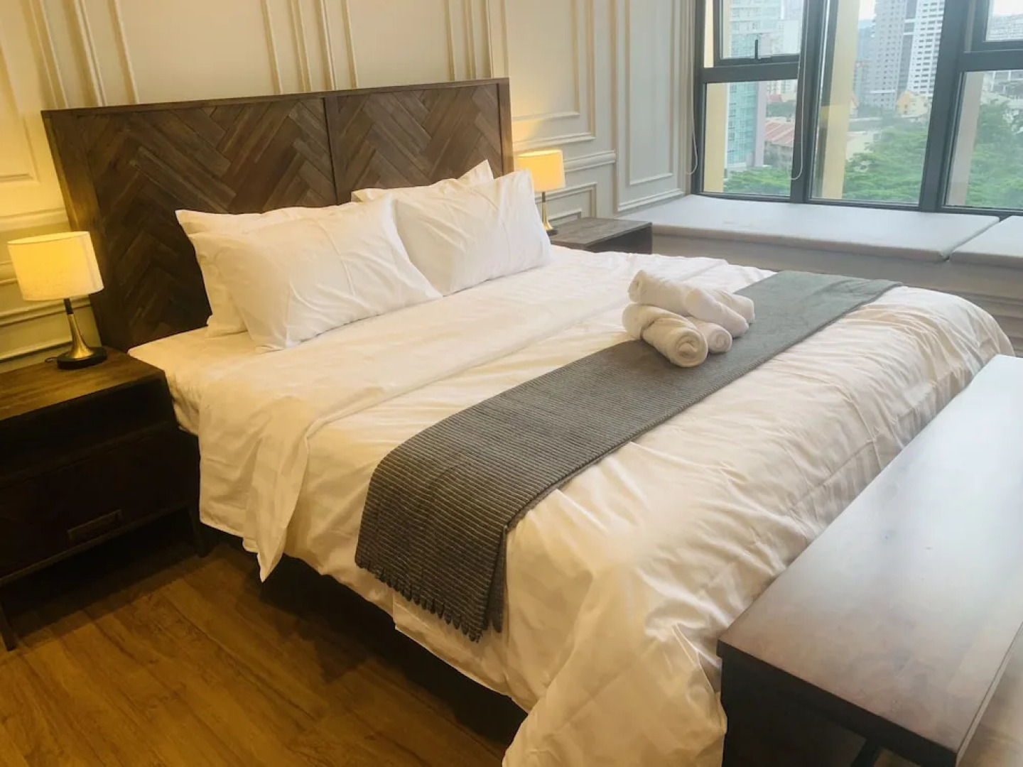 Ceylonz Suites by Roomy