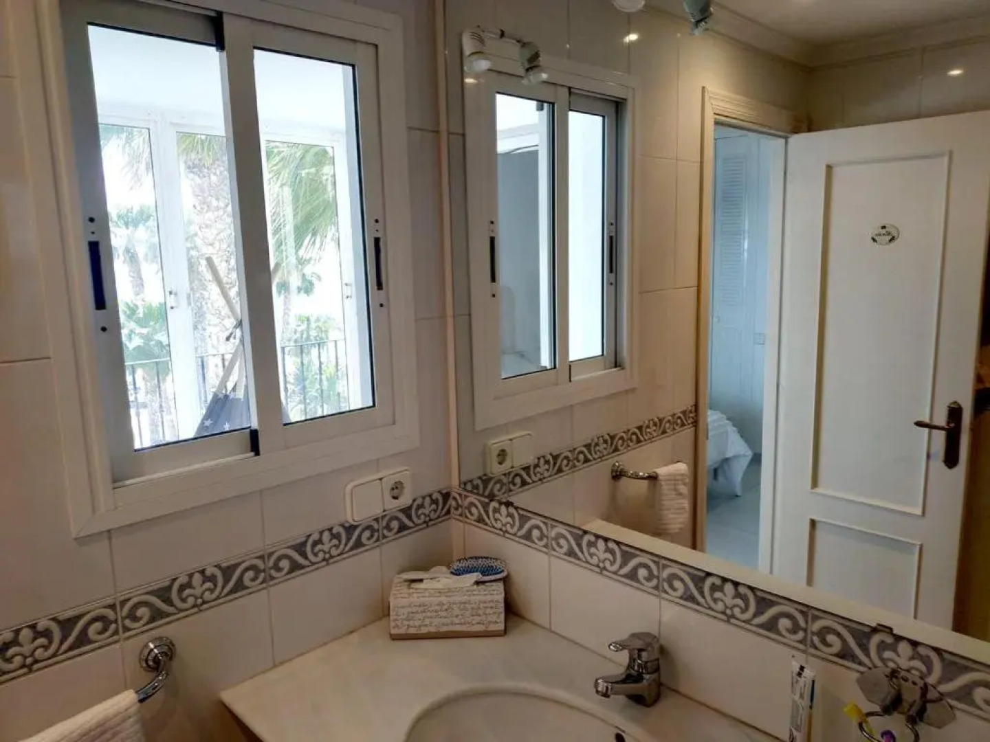 House with 3 bedrooms in Roquetas de Mar with wonderful sea view shared pool furnished terrace 75 m from the beach