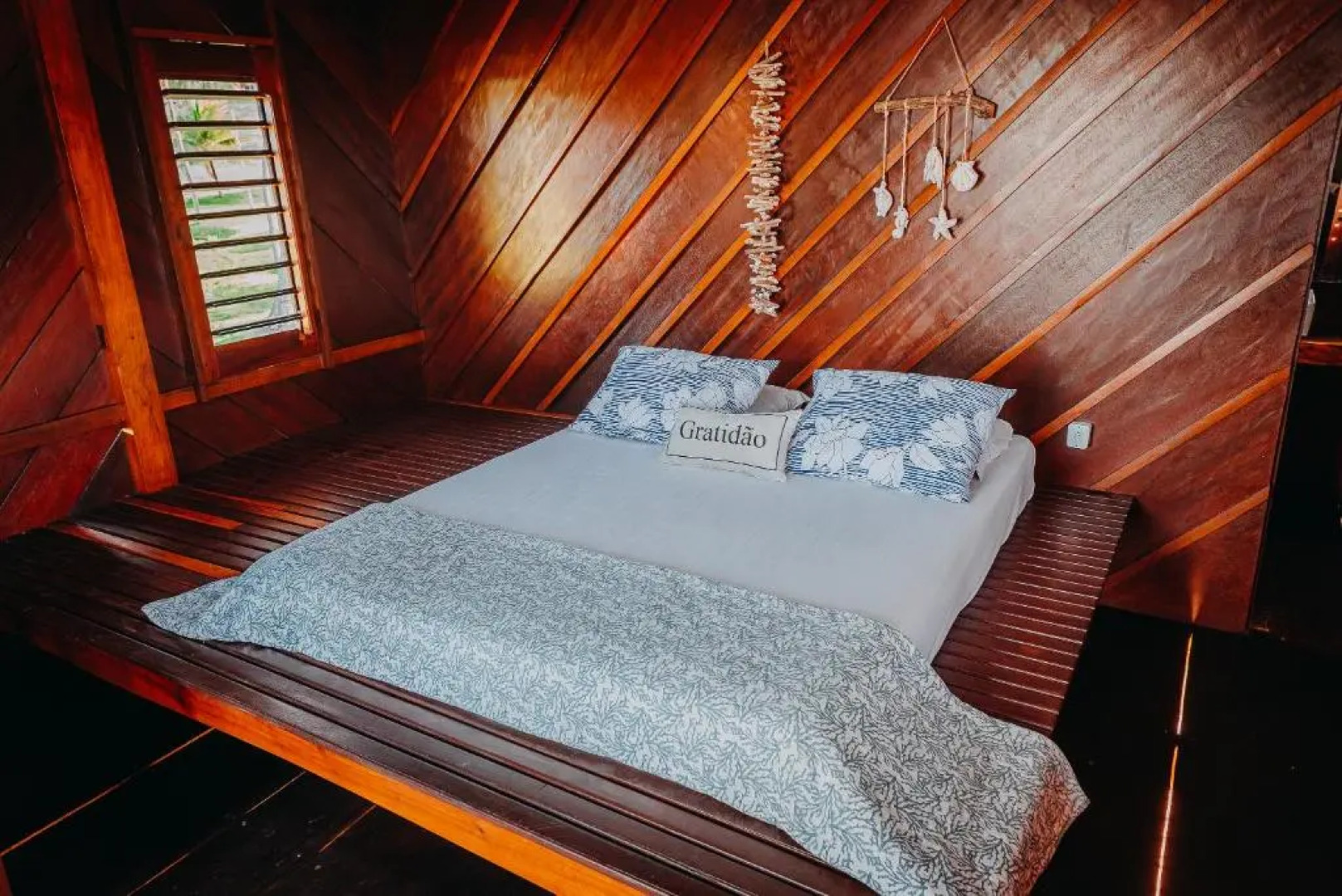 Praia da Baleia !! Encantador Chalé