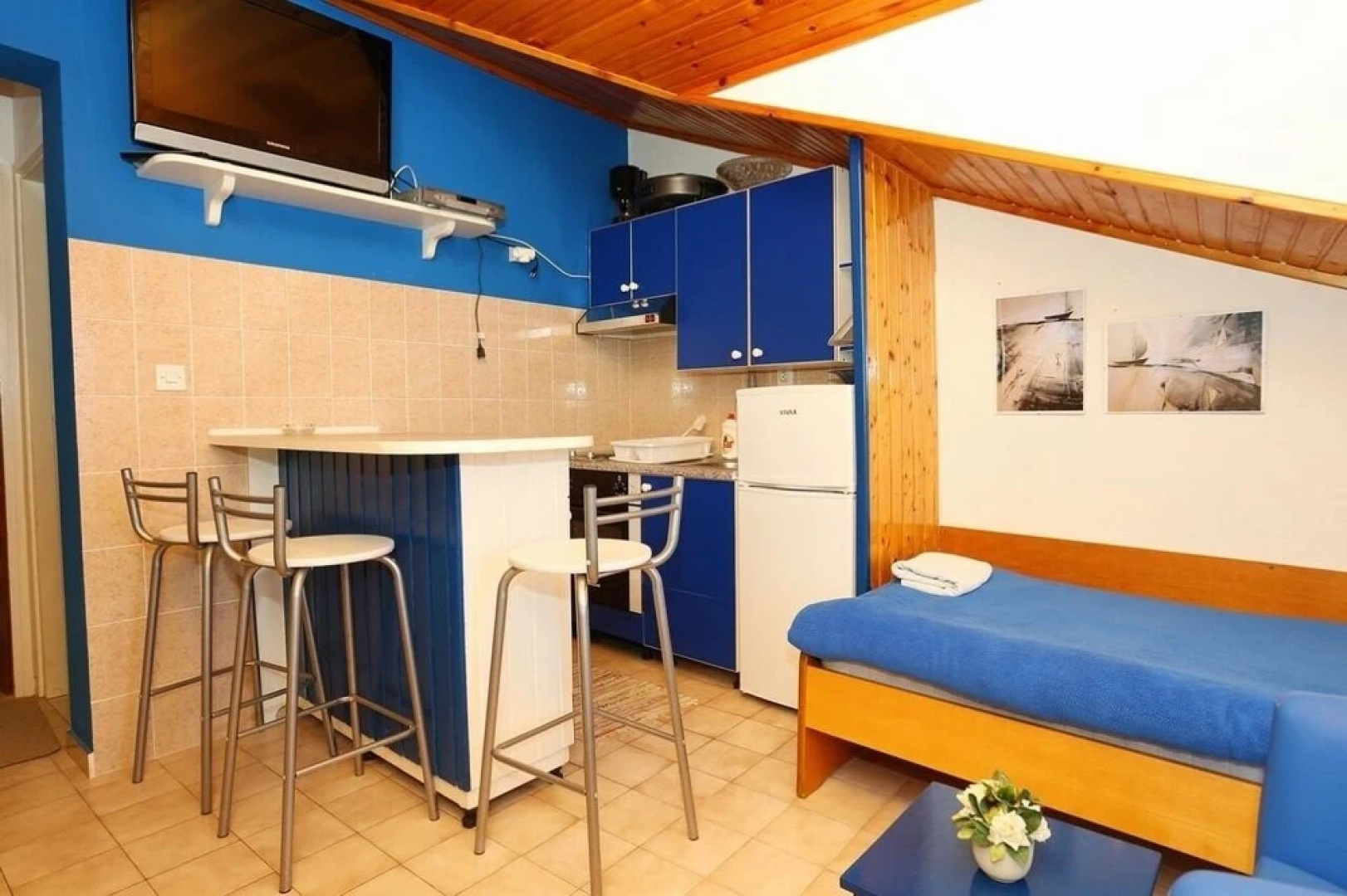 Ivo - 20m From the sea - A3