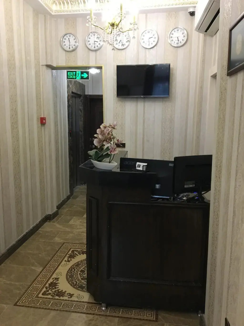 Iq Hotel