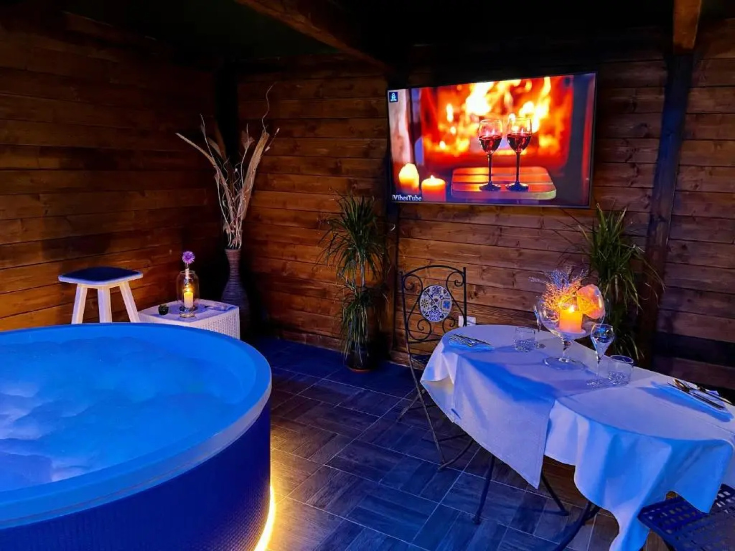 Anahita Luxury Suite & Spa