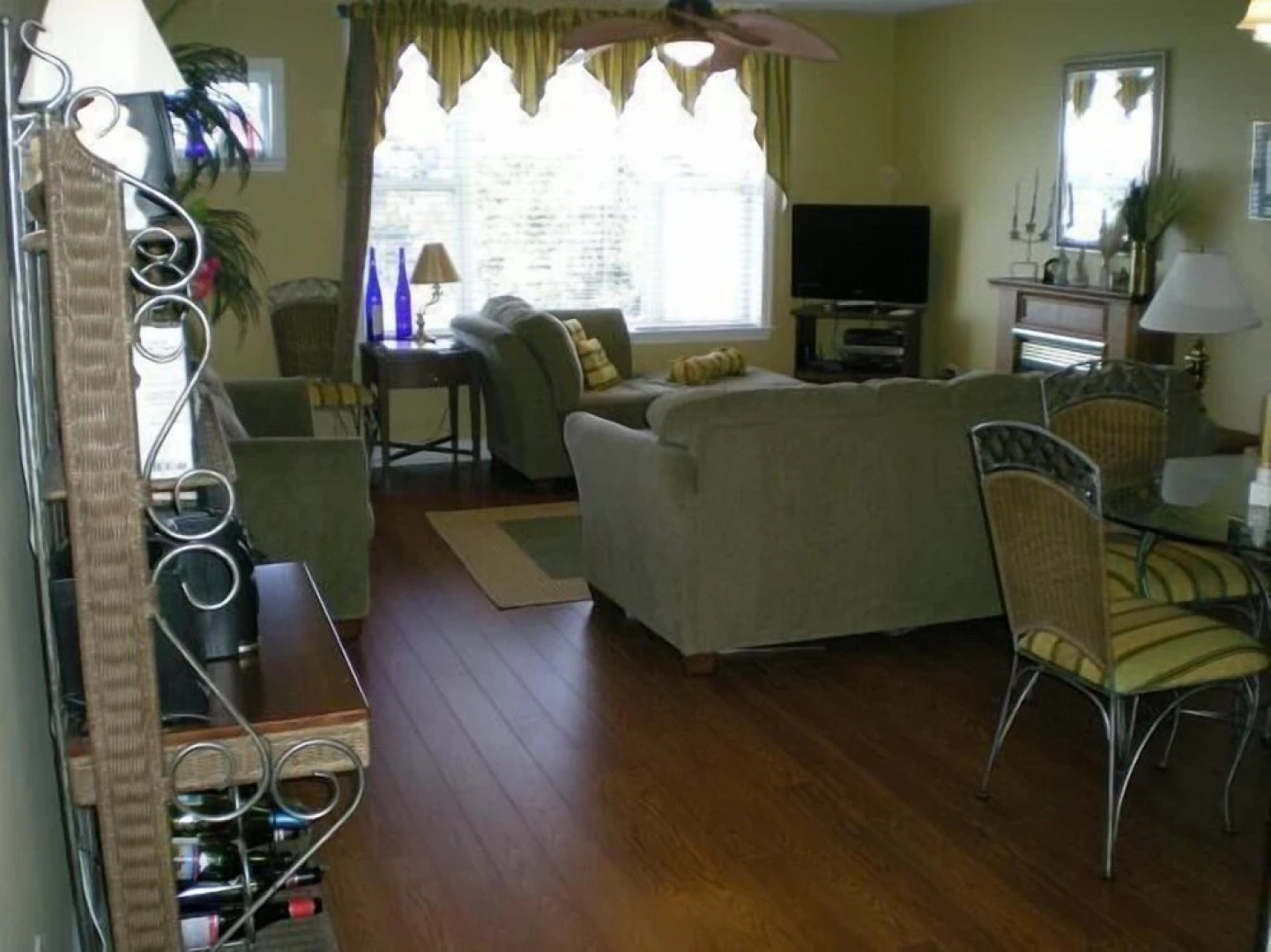 Turn of the River 2G 3 Bedroom Holiday Home By My Ocean Rentals