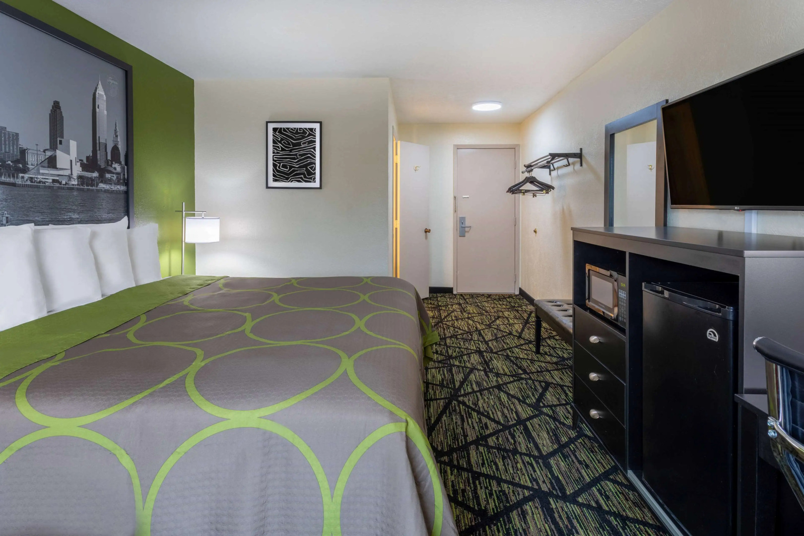 Super 8 by Wyndham Wooster