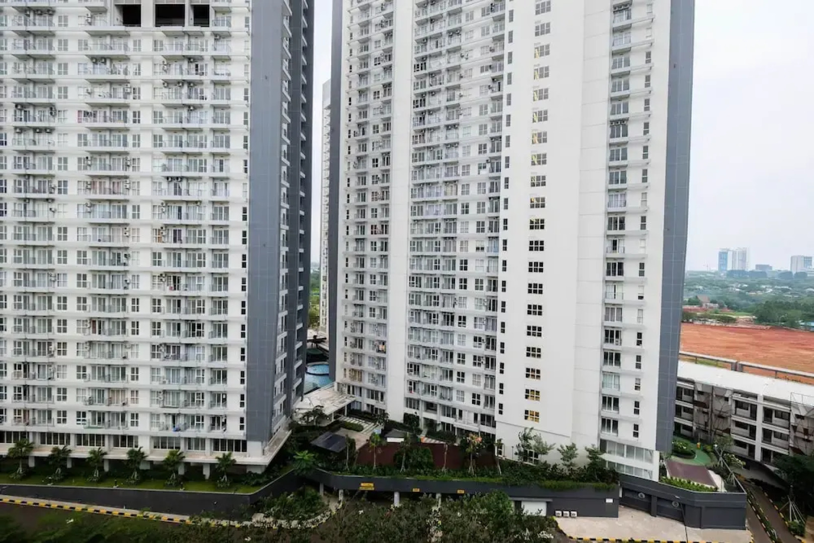 Modern Minimalist 1BR Saveria Apartment near AEON Mall & ICE BSD