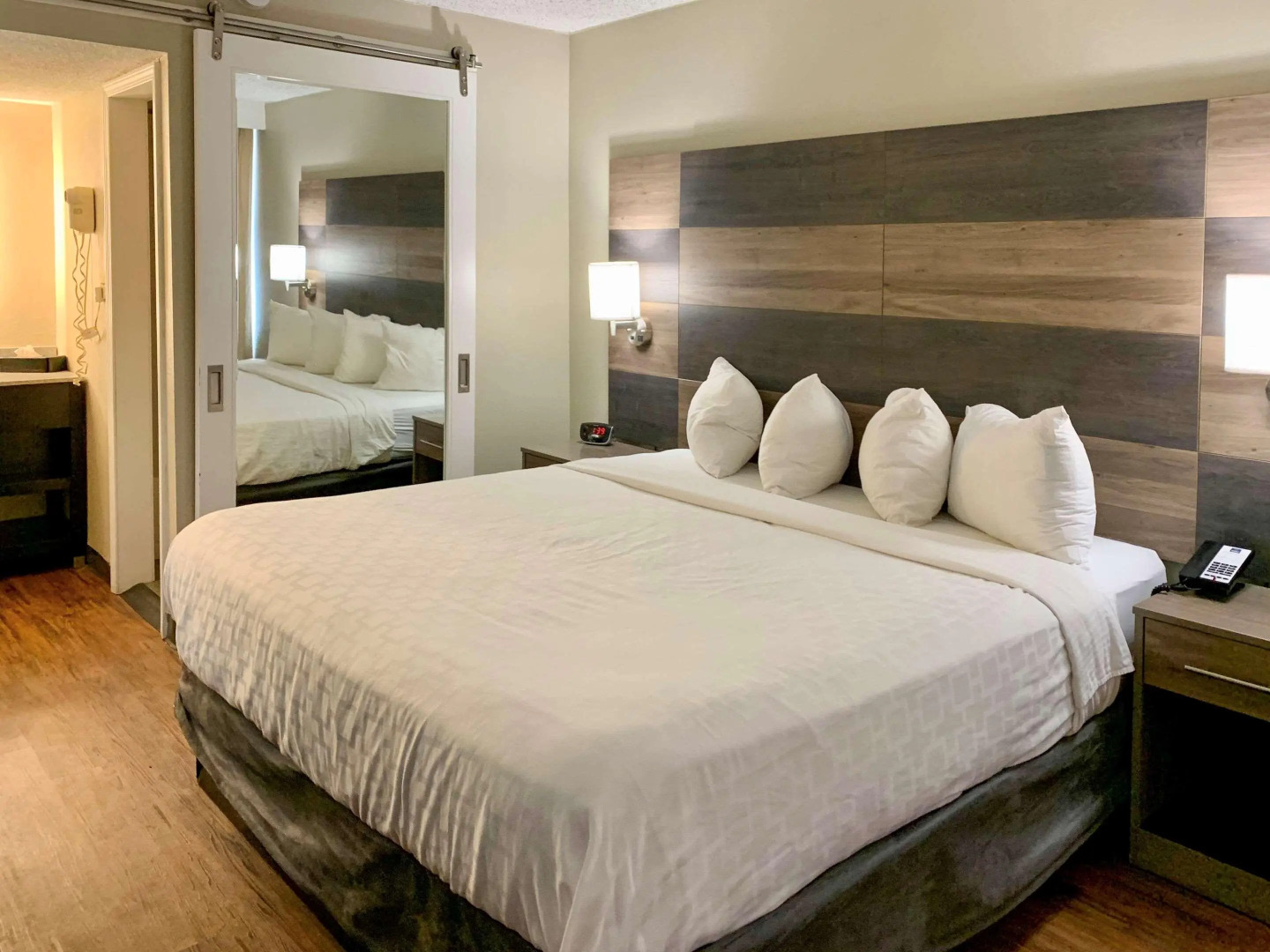 Days Inn Louisville Central University & Expo Center