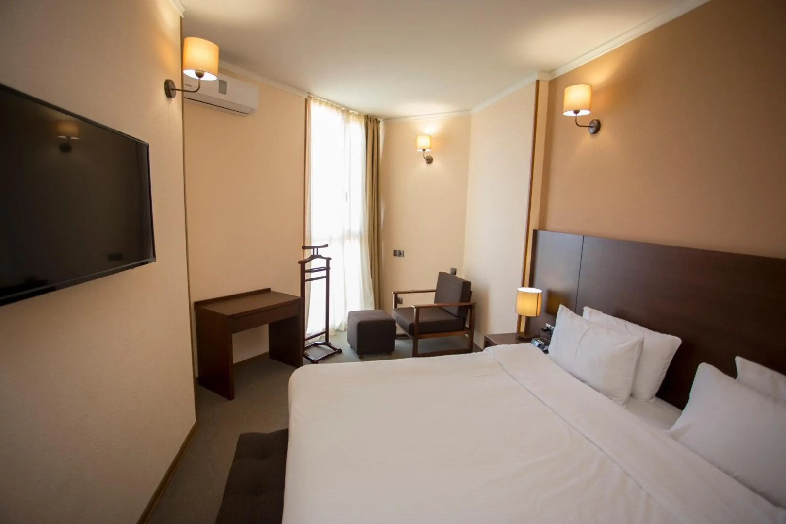 Отель Corner Inn