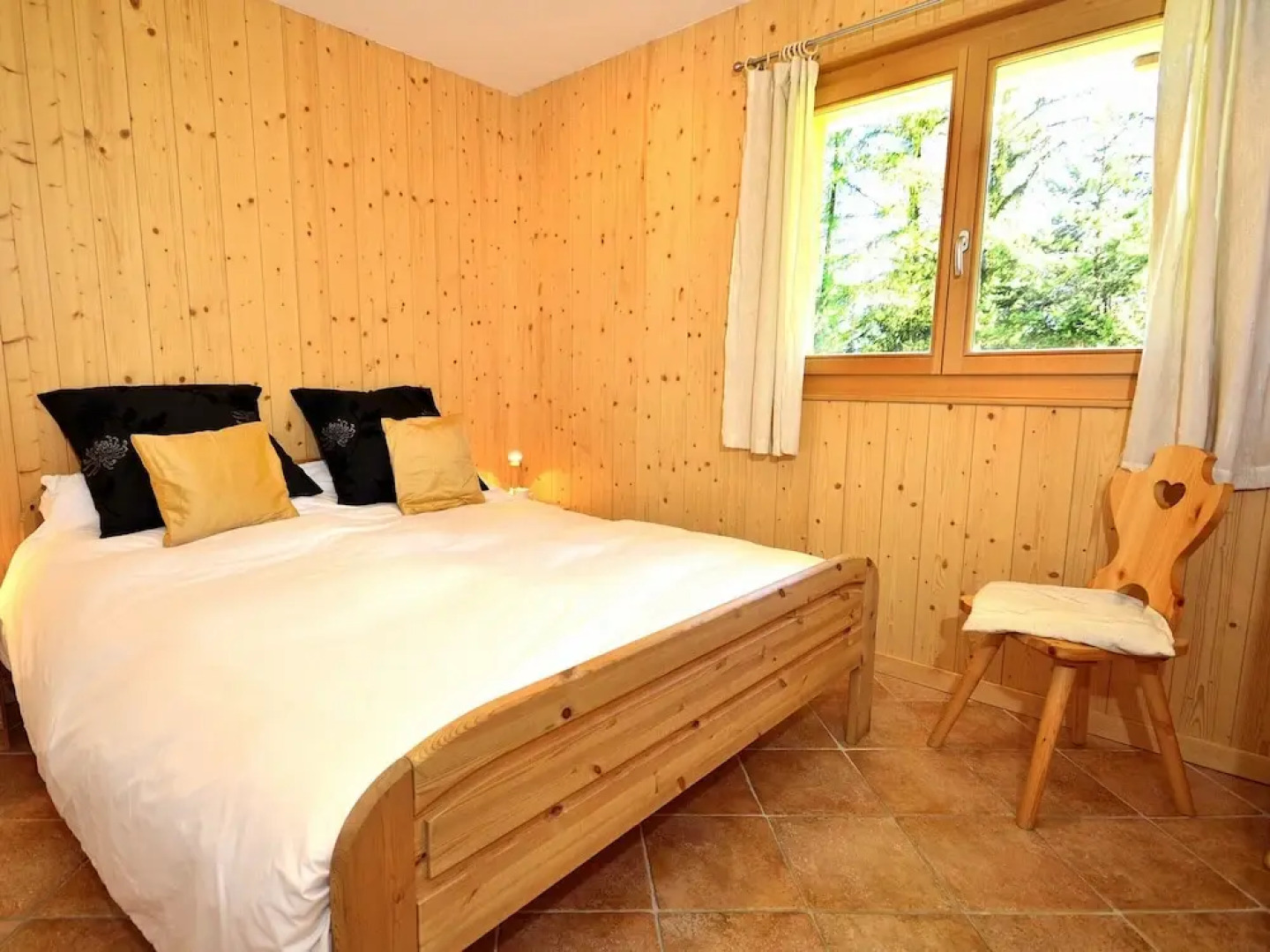 Chalet in La Tzoumaz Near Ski Lift