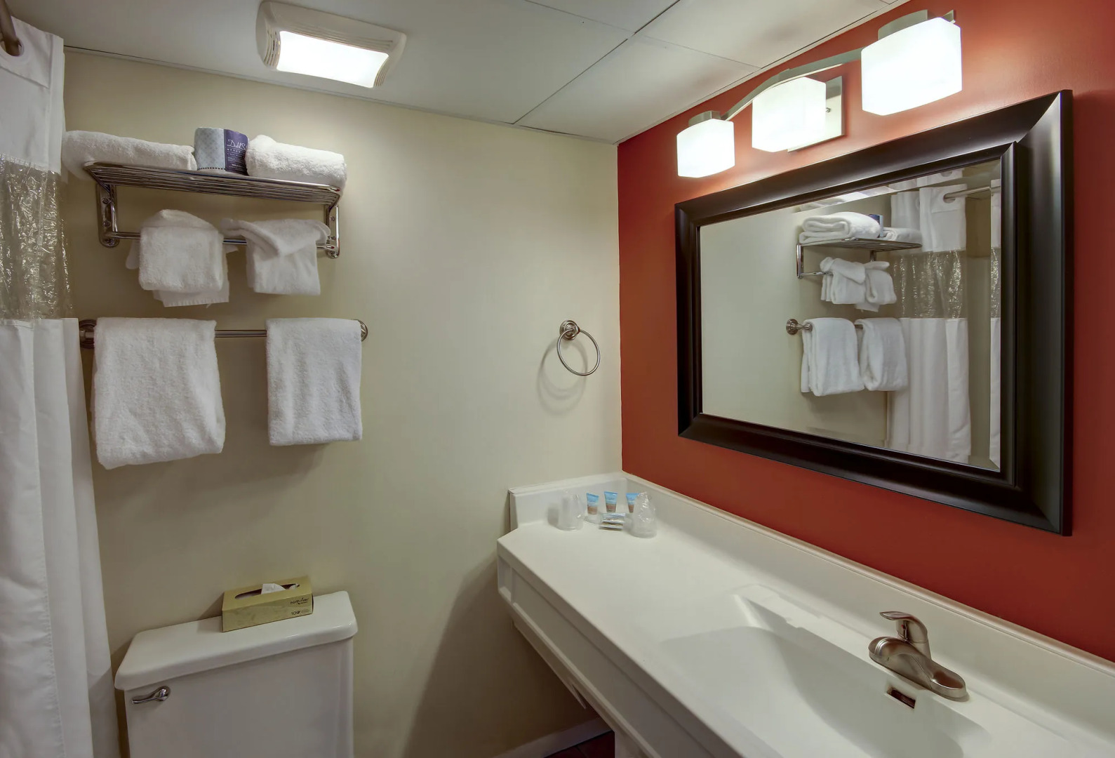 SeaLoft Oceanfront Hotel