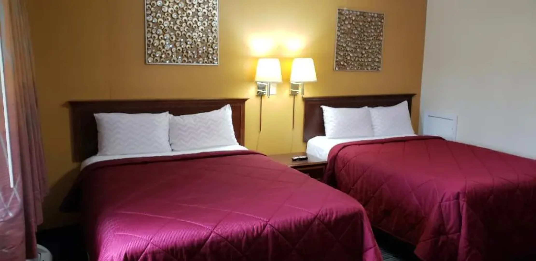 Super 7 Motel Sedalia