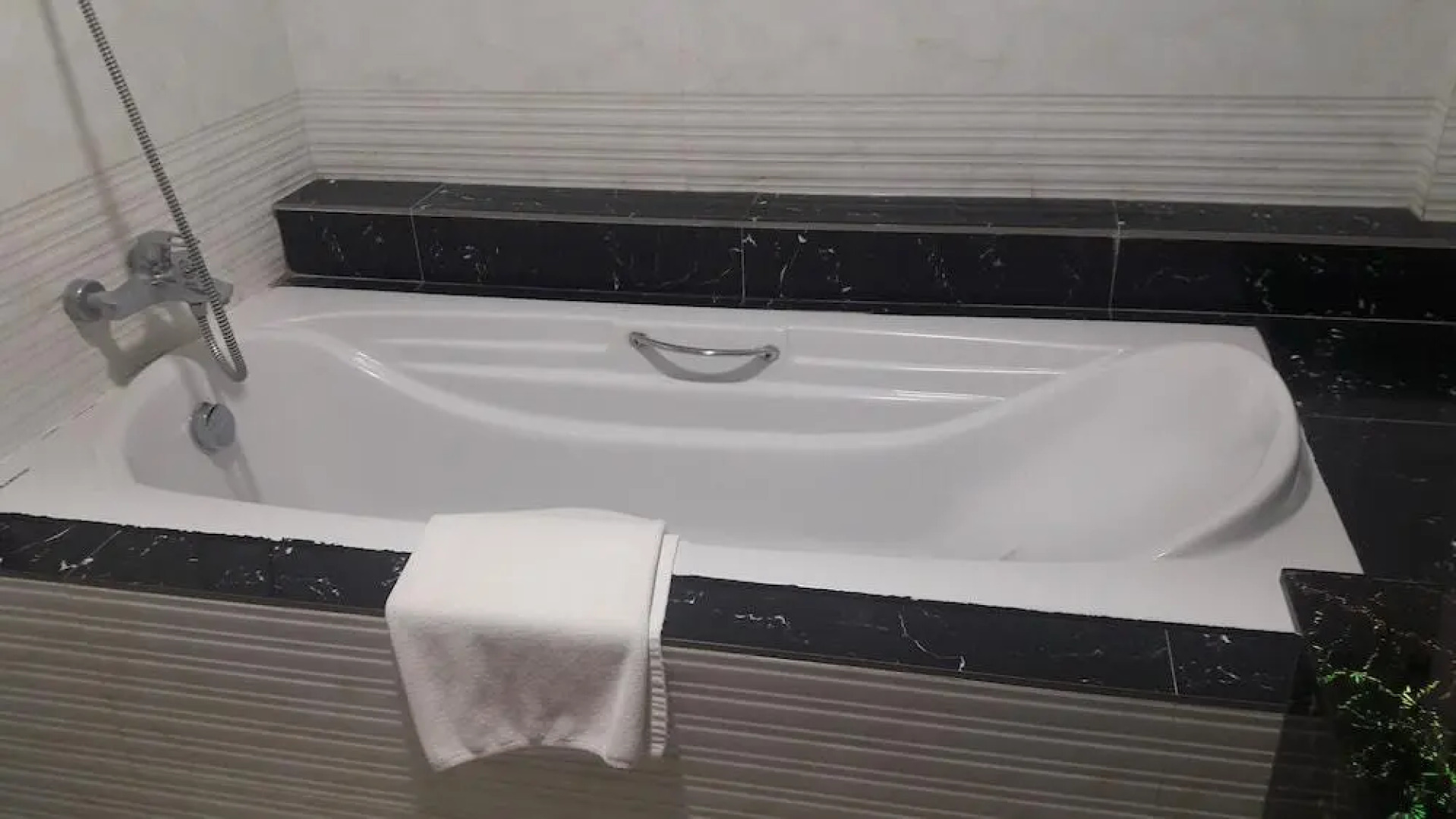 Mingalar Thiri Hotel