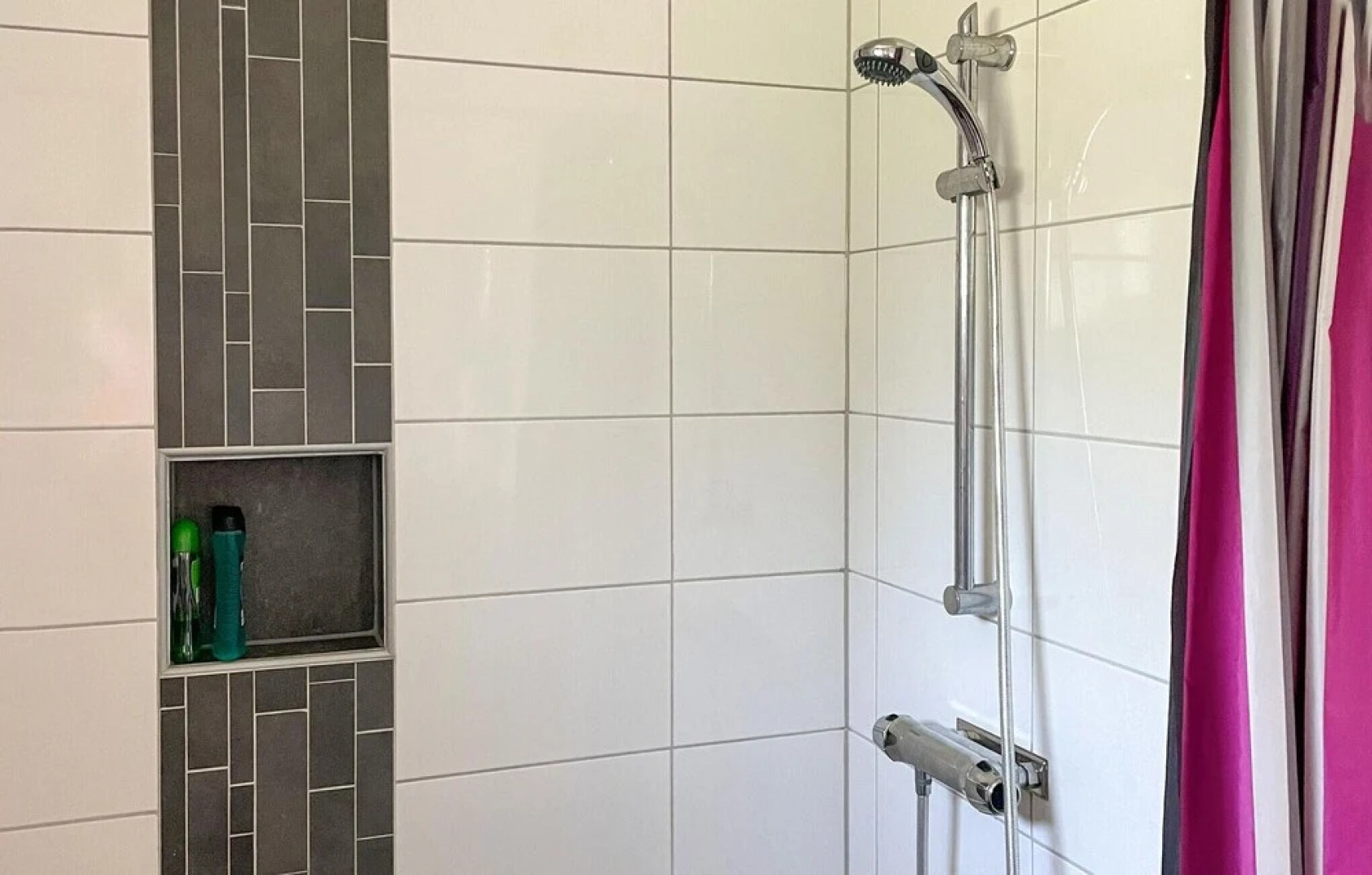 Amazing Home in Tived With Wifi and 2 Bedrooms