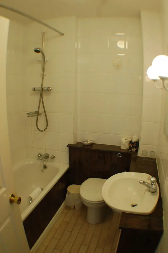 The Grove Lodge Guesthouse & Country Club