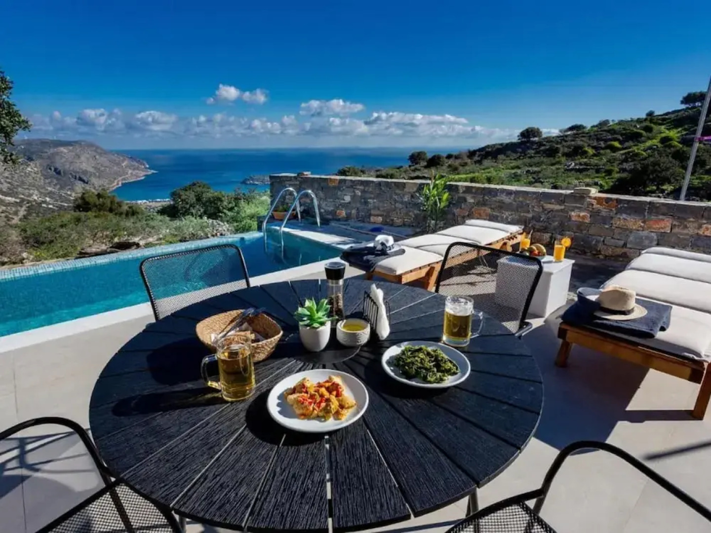 Mesmerising Villa in Plaka Elounda With Pool