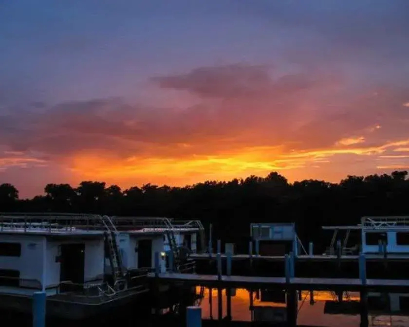 Grand Lakefront Resort Club Usa / Holly Bluff Mari
