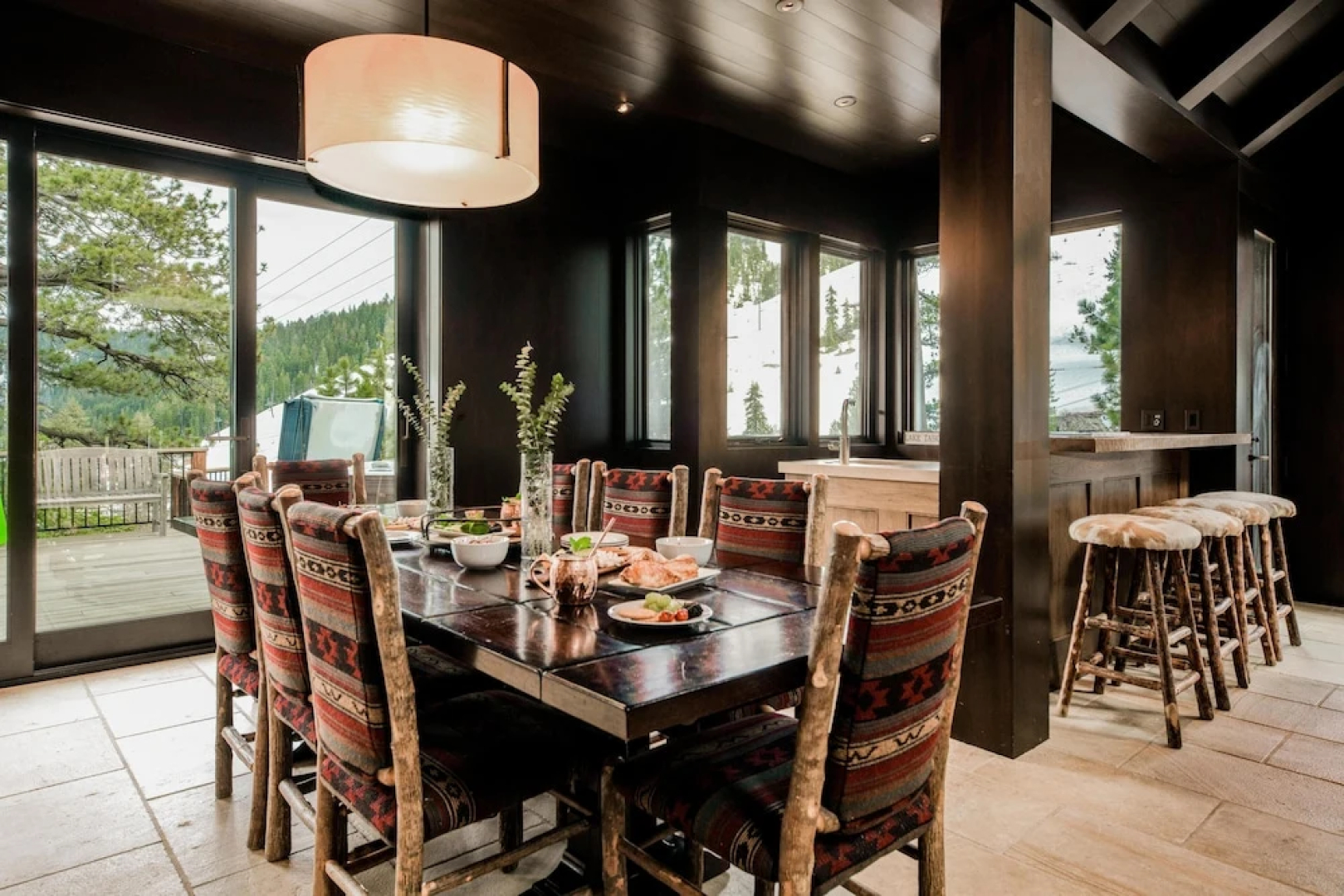 Bronson by AvantStay | Sleeps 17! On the Slopes! Squaw Valley w/Hot Tub&Fire Pit