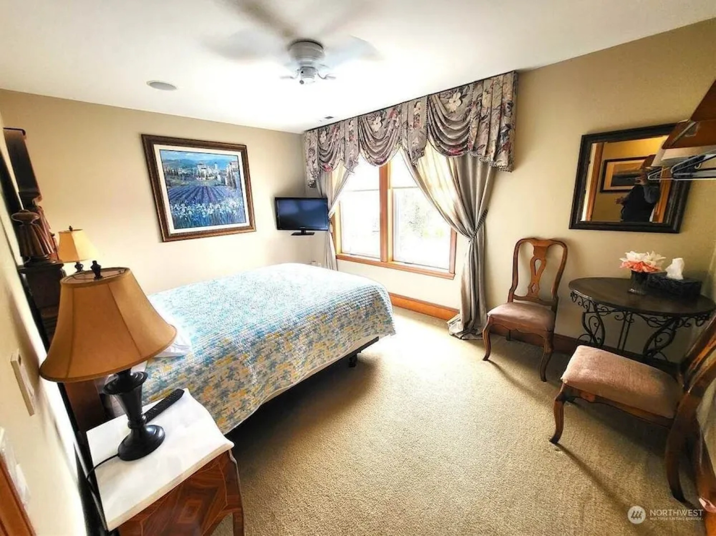 Mansion Inn Lake Stevens