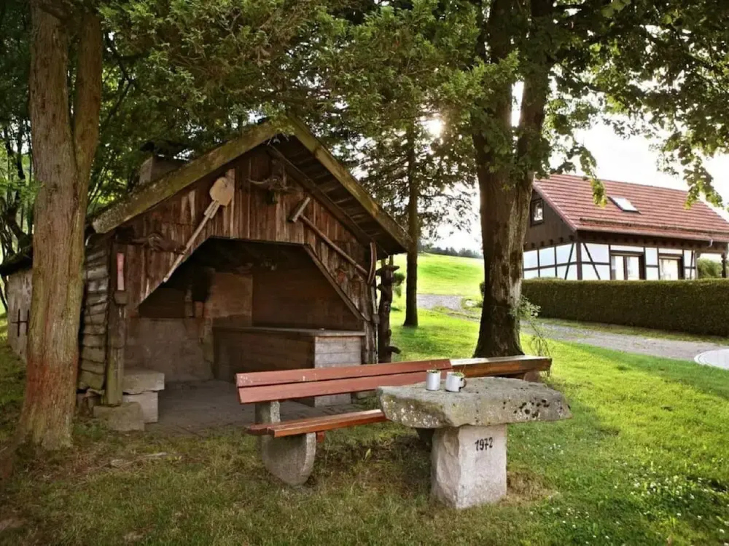 Appealing Apartment in Motten