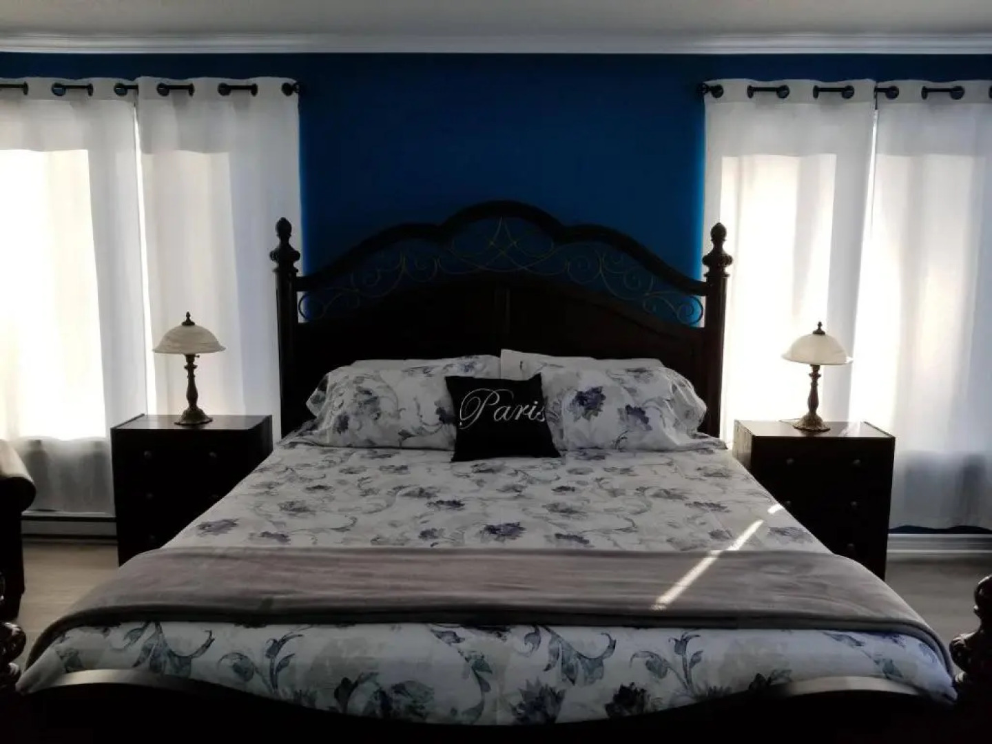 Dans Les Bras de Memphré