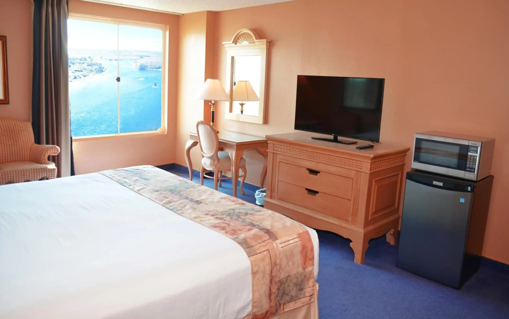 Laughlin River Lodge