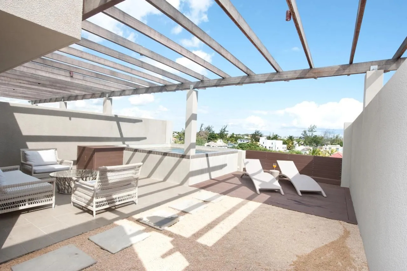 Element Bay Luxury Beach Apartments