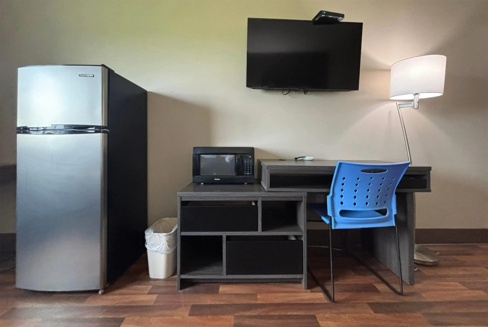 Super 8 by Wyndham Grayville